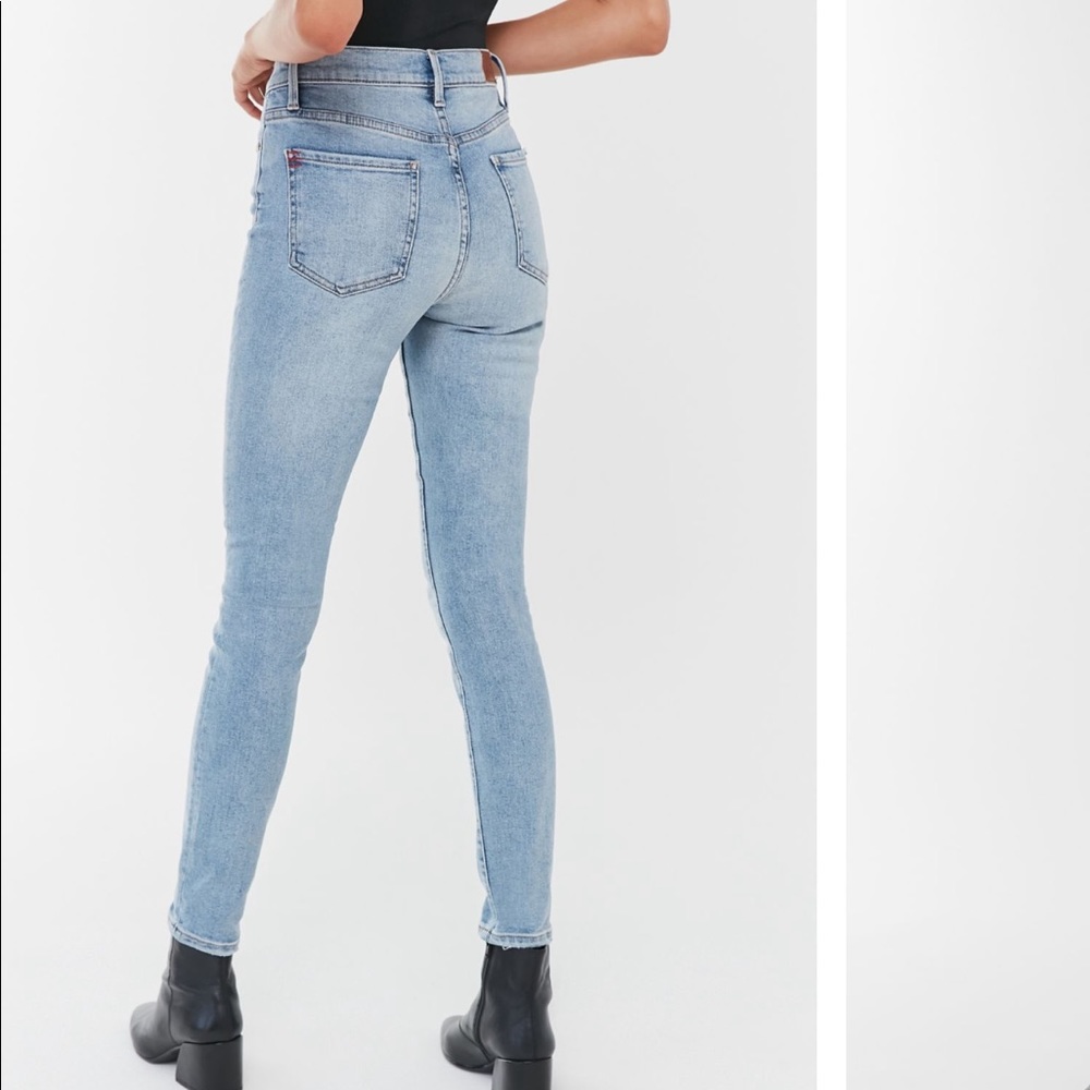 BDG Twig High-Waisted Skinny Jean - Light Wash